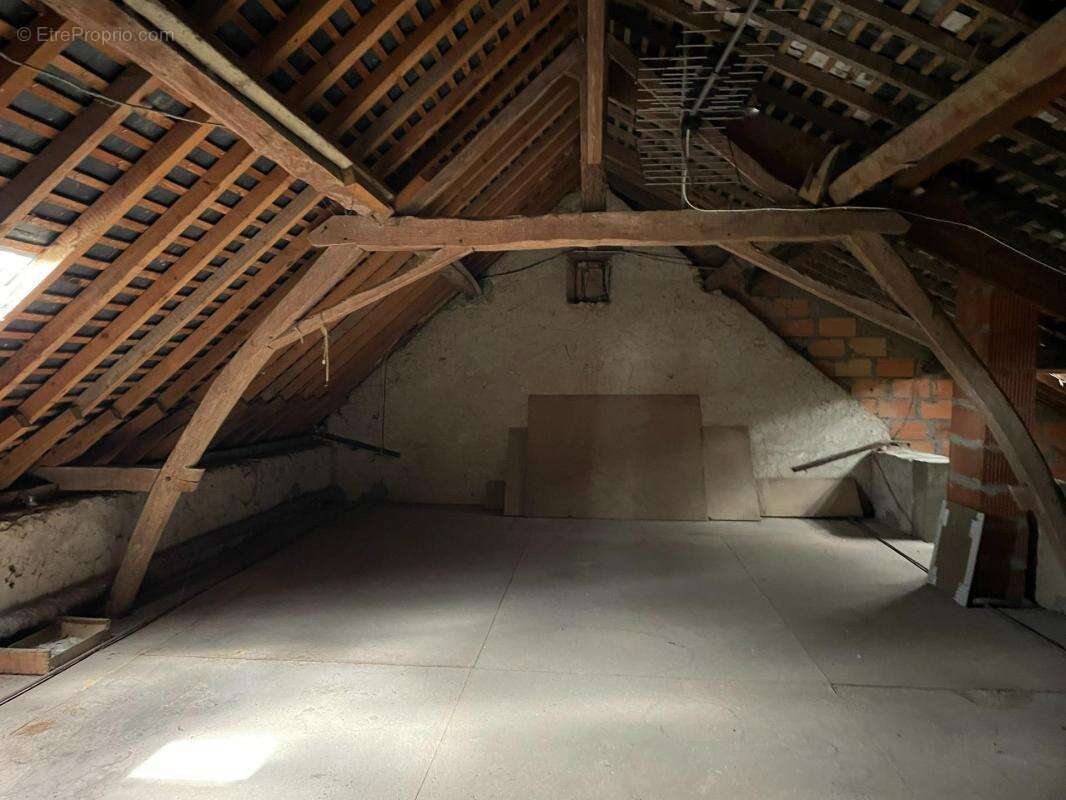 Maison à NOYEN-SUR-SARTHE