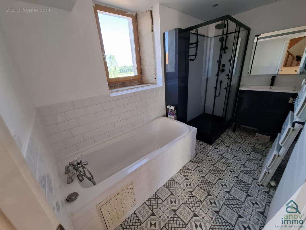 Maison à SAINT-GEORGES-ANTIGNAC