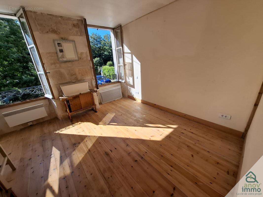 Maison à SAINT-GEORGES-ANTIGNAC