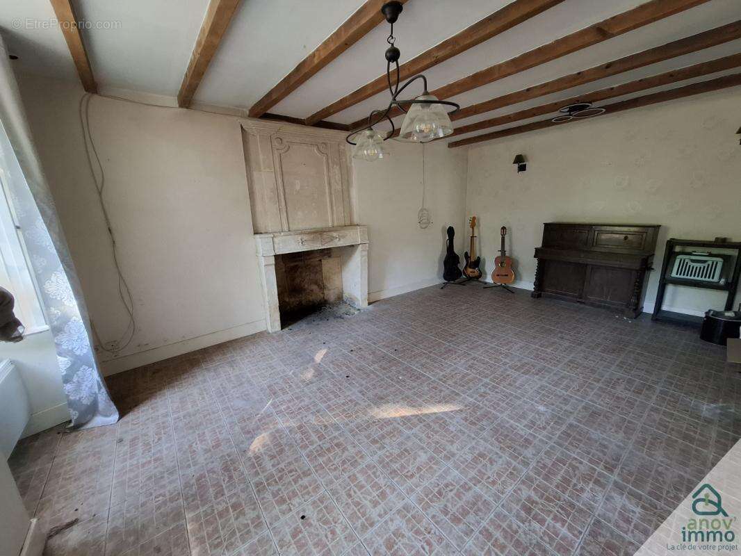 Maison à SAINT-GEORGES-ANTIGNAC