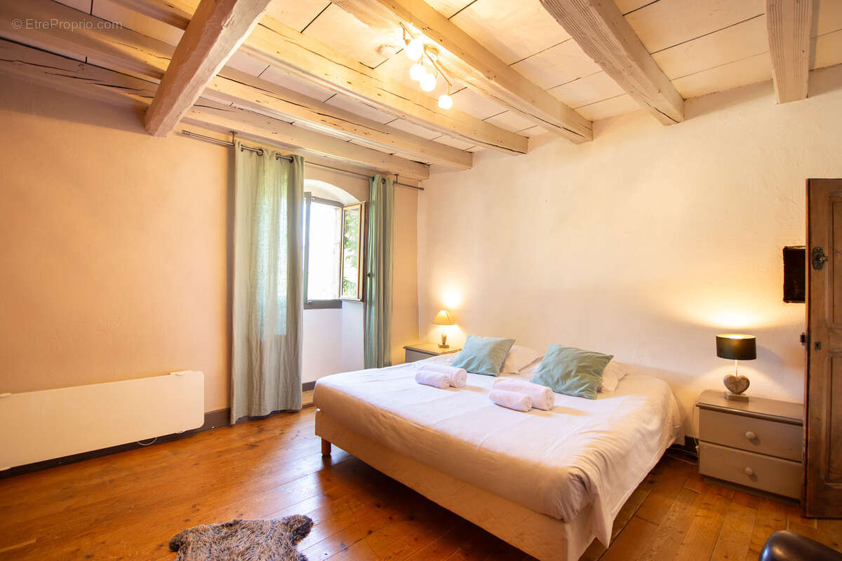 Maison à SAINT-JORIOZ