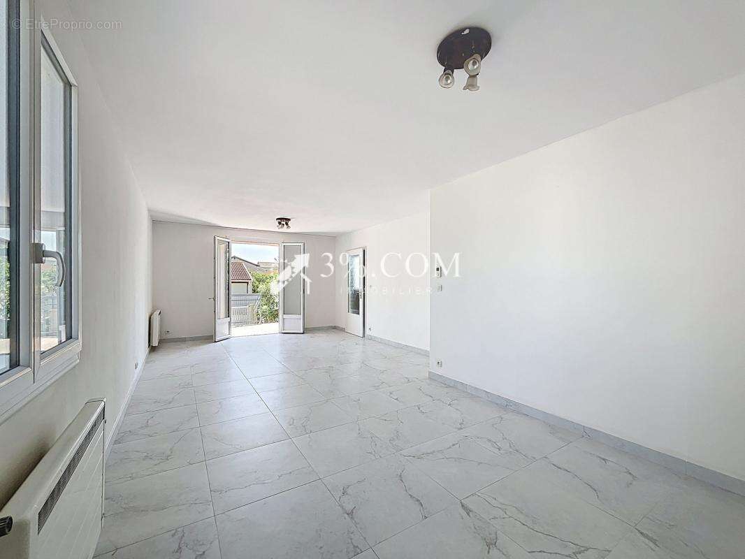 Maison à ROMANS-SUR-ISERE