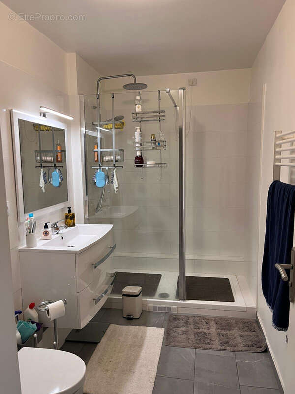 Appartement à LEVALLOIS-PERRET