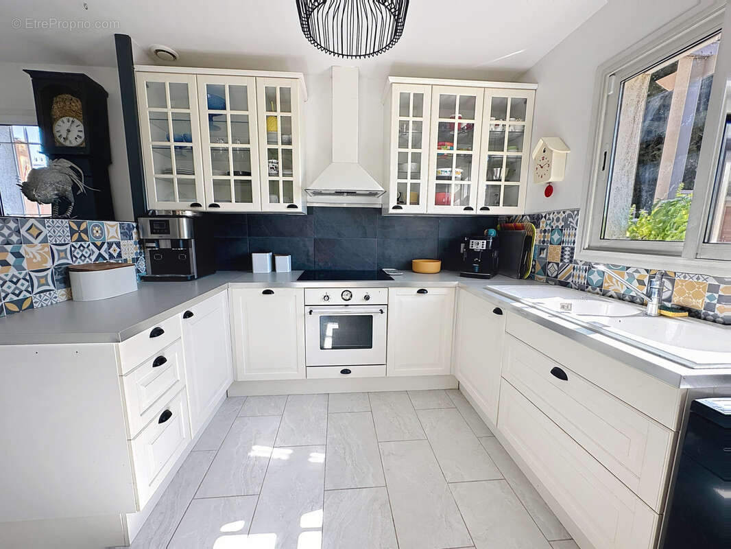 Maison à BAGNOLS-EN-FORET