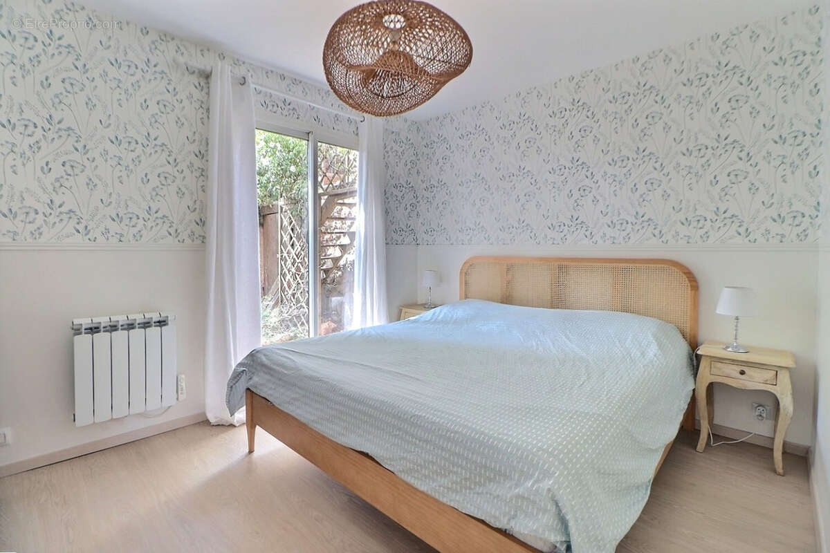 Maison à BAGNOLS-EN-FORET