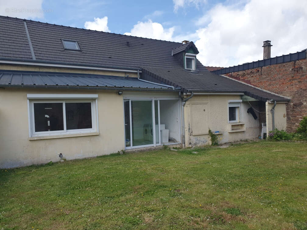 Maison à HALLENCOURT