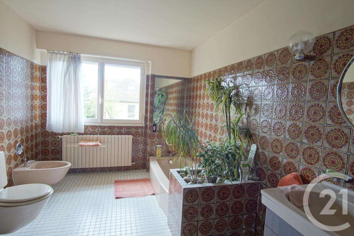 Maison à CHOISY-LE-ROI