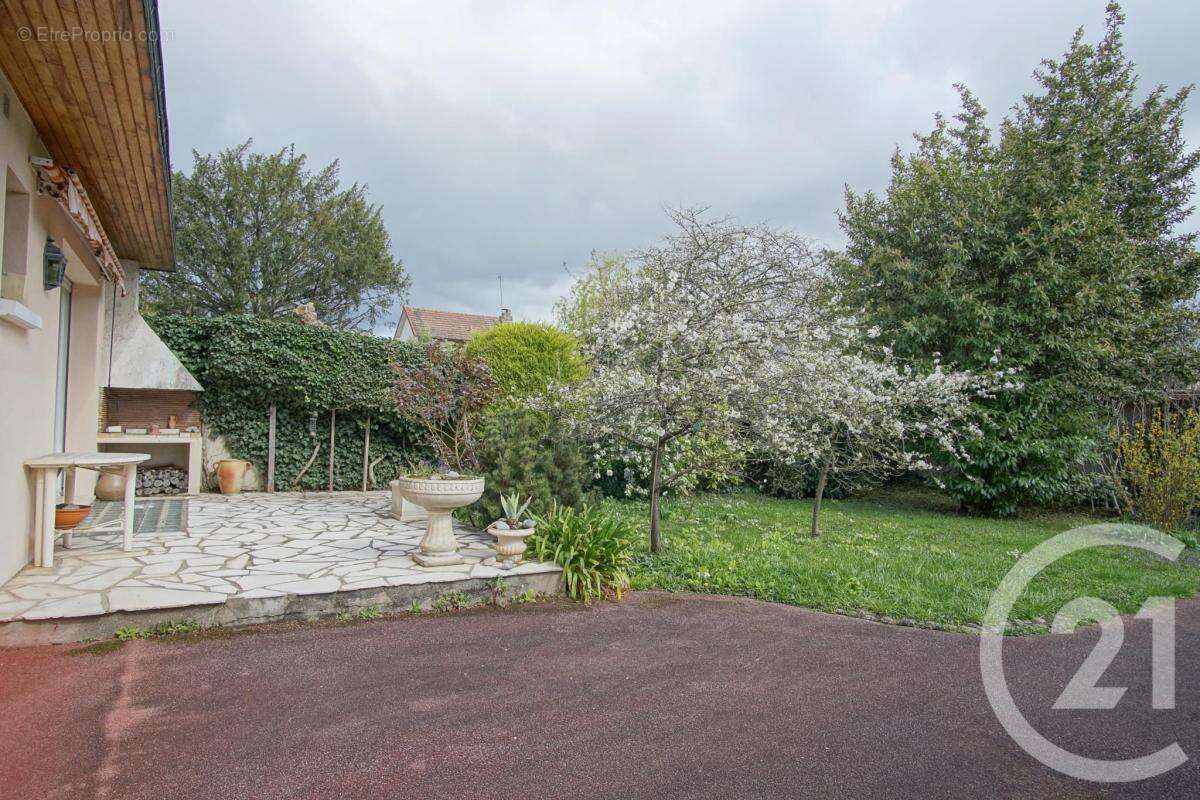 Maison à CHOISY-LE-ROI