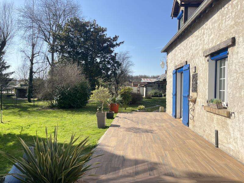 Maison à SAINT-DENIS-DE-L&#039;HOTEL