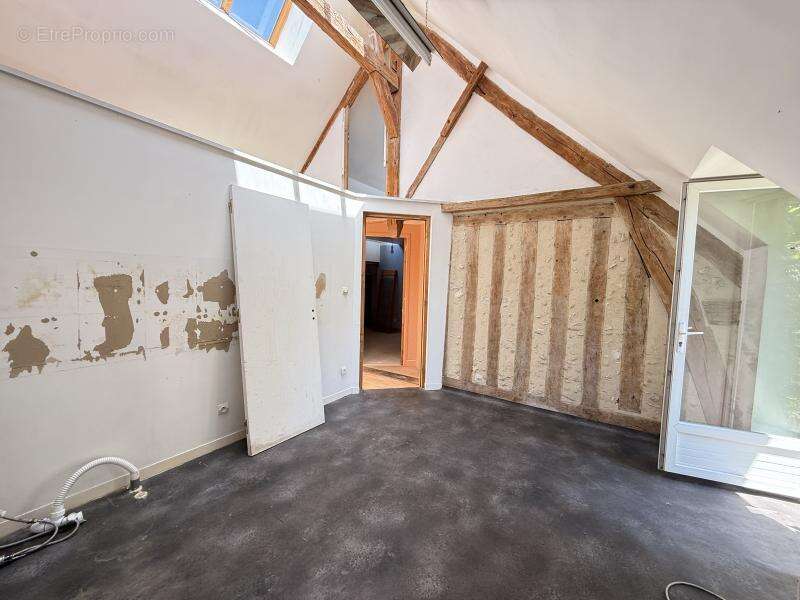 Maison à SAINT-JEAN-DE-BRAYE