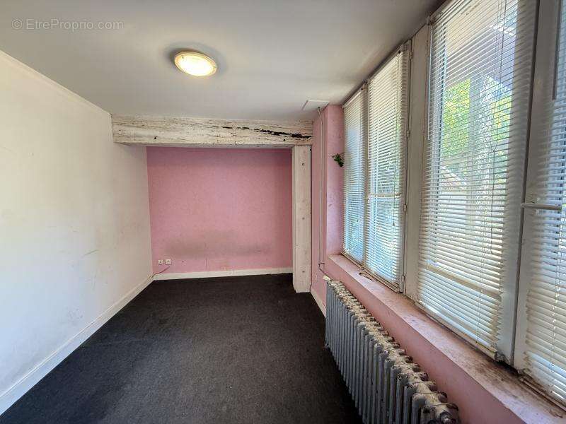 Maison à SAINT-JEAN-DE-BRAYE