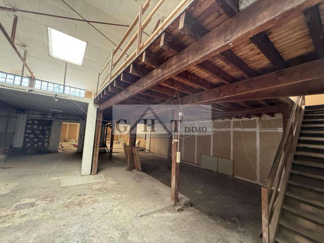 Commerce à MONTREUIL