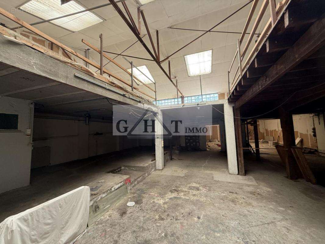 Commerce à MONTREUIL