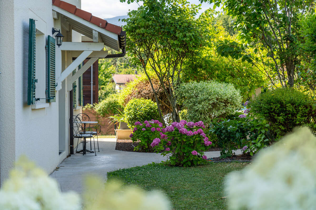 Maison à PREVESSIN-MOENS