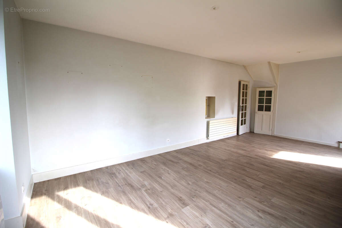 Maison à NUITS-SAINT-GEORGES