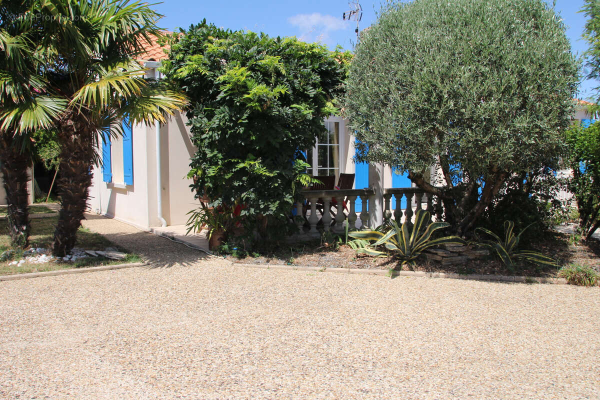 Maison à SAINT-GEORGES-DE-DIDONNE