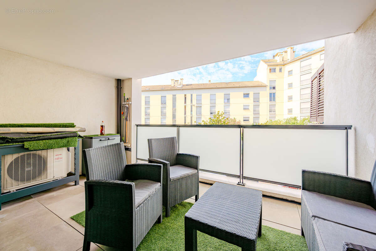 Appartement à HYERES