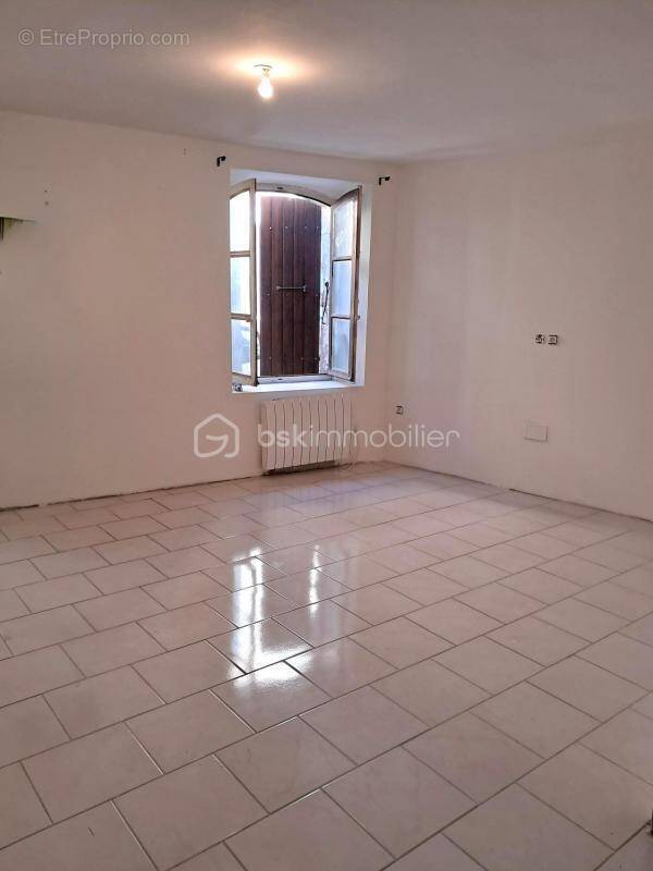 Maison à CUXAC-D&#039;AUDE