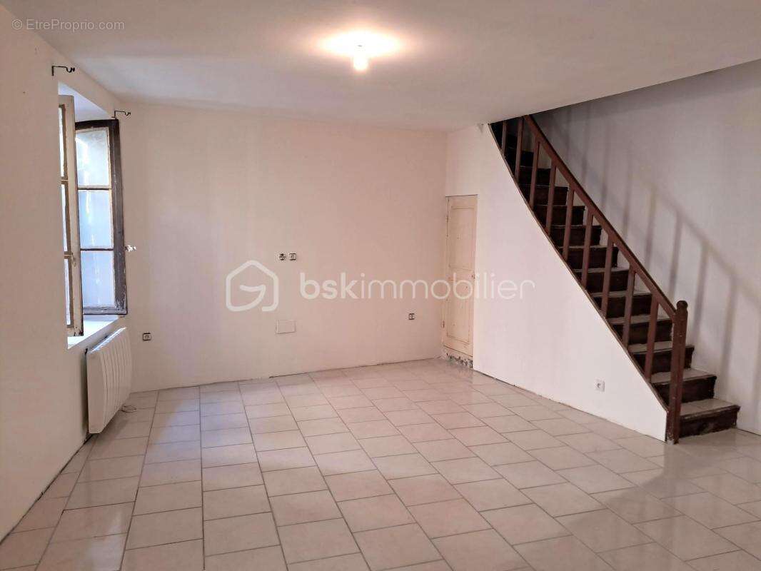 Maison à CUXAC-D&#039;AUDE