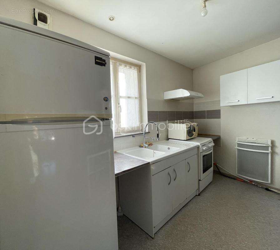 Commerce à DOMREMY-LA-PUCELLE