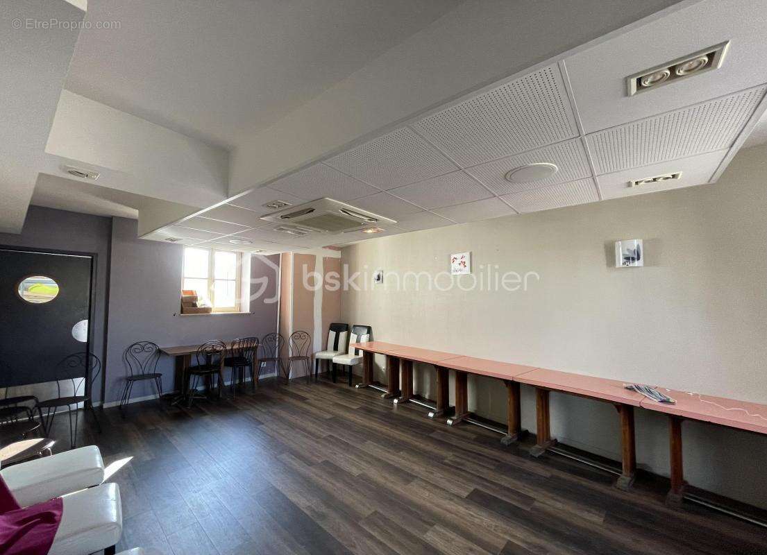 Commerce à DOMREMY-LA-PUCELLE