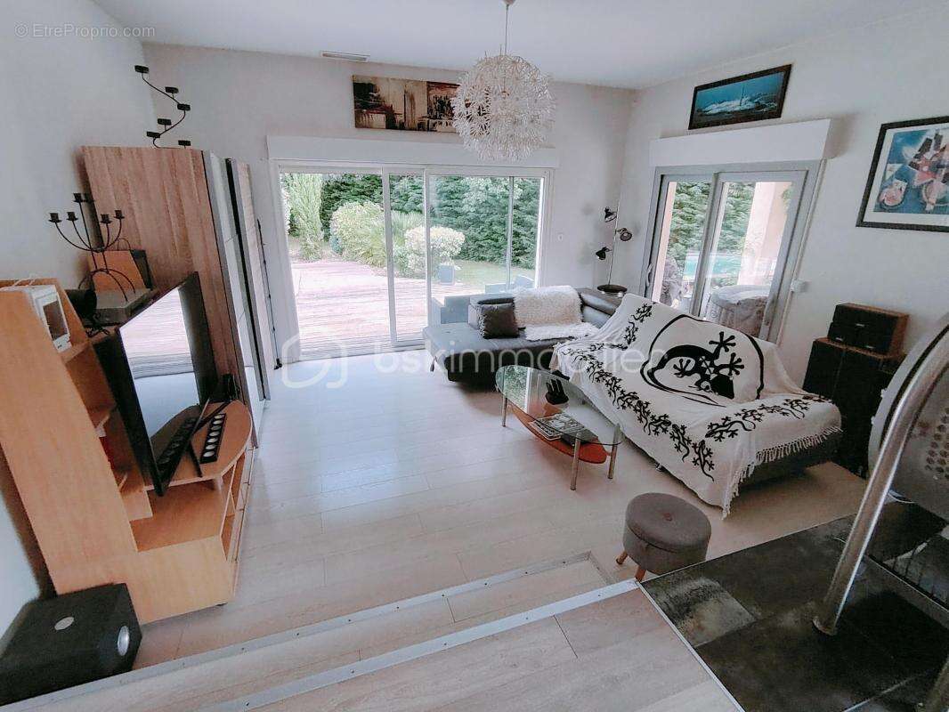 Maison à GRATENTOUR