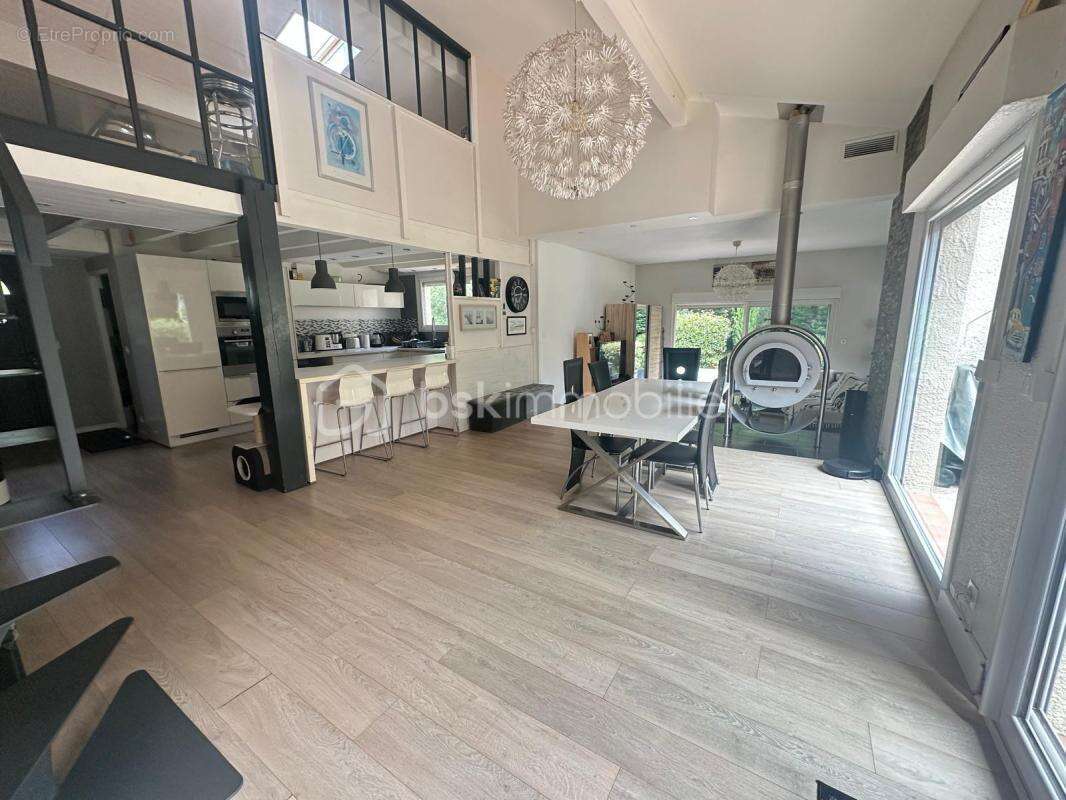 Maison à GRATENTOUR