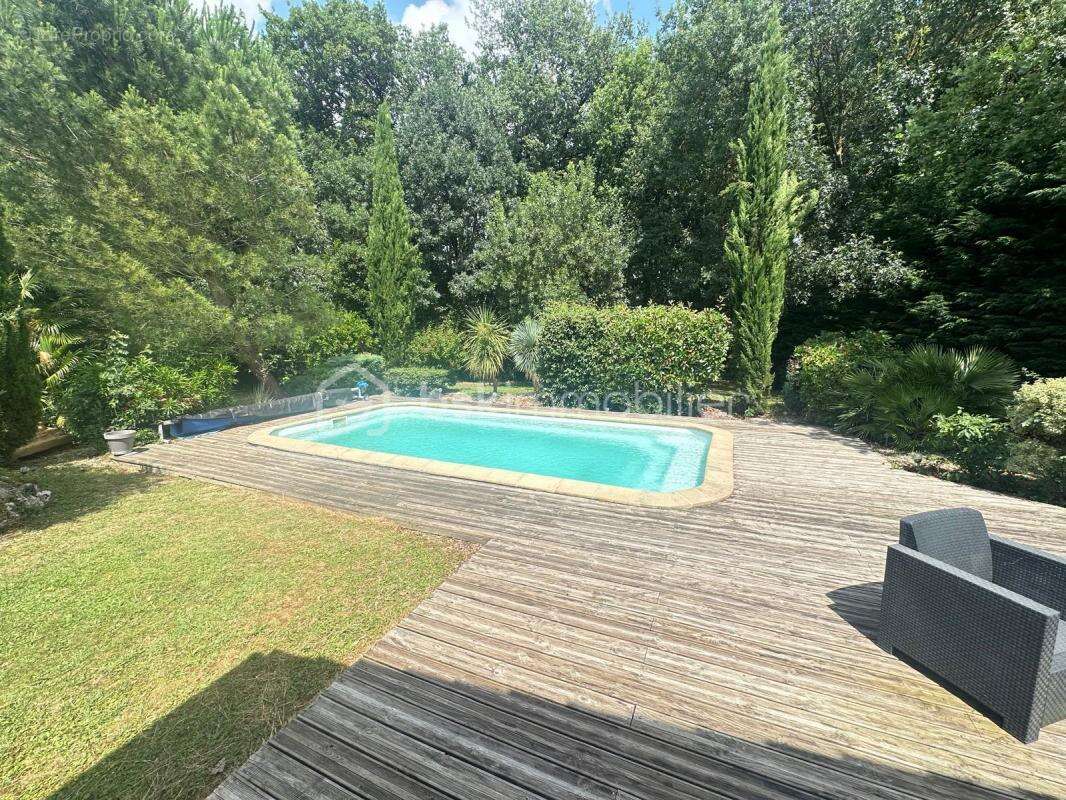 Maison à GRATENTOUR