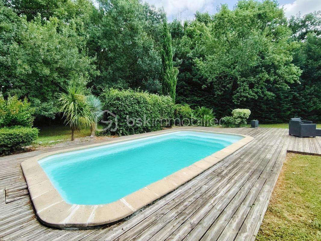 Maison à GRATENTOUR