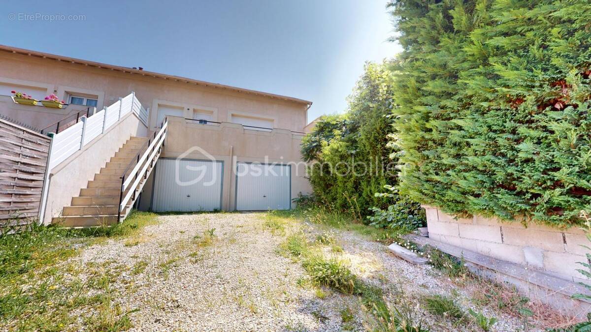 Appartement à BREUILLET