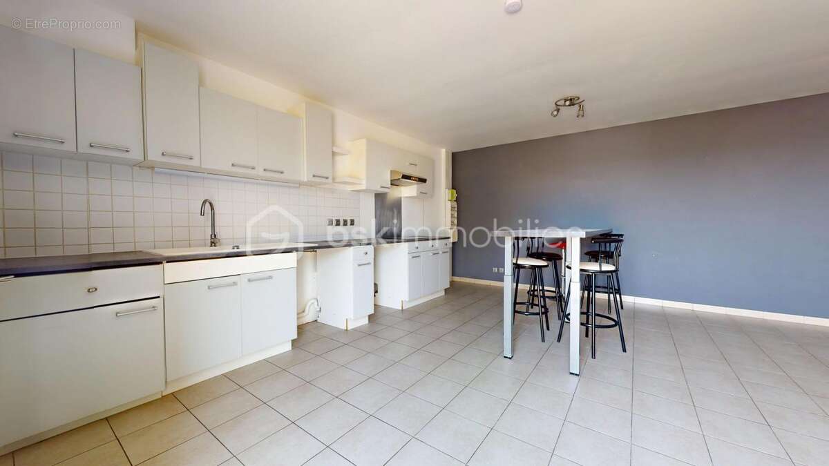 Appartement à BREUILLET