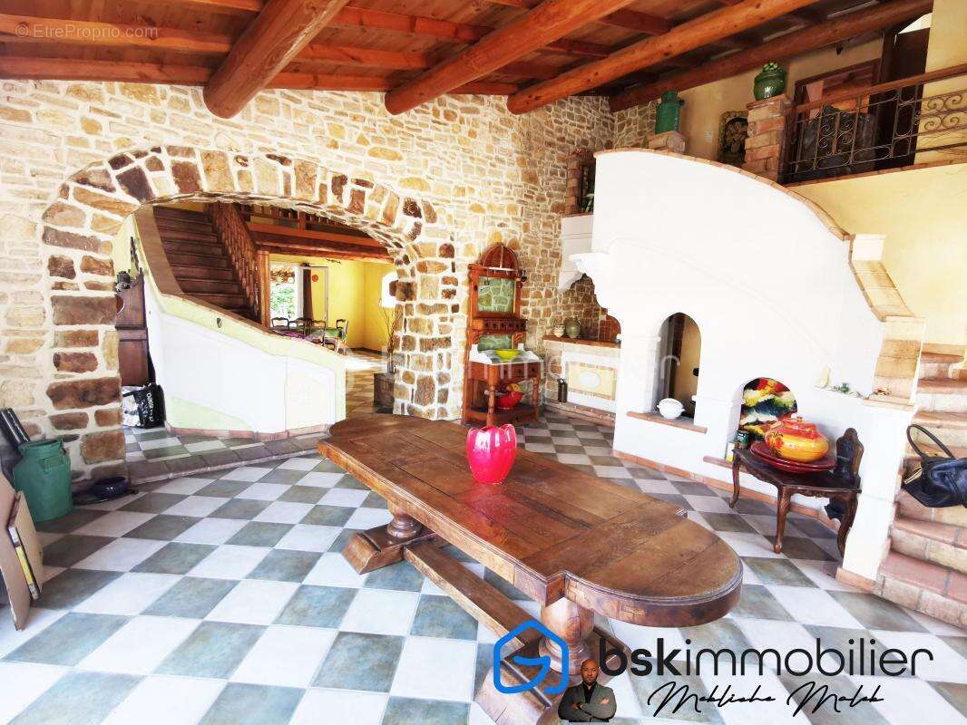 Maison à SAINT-CHRISTOL-LES-ALES