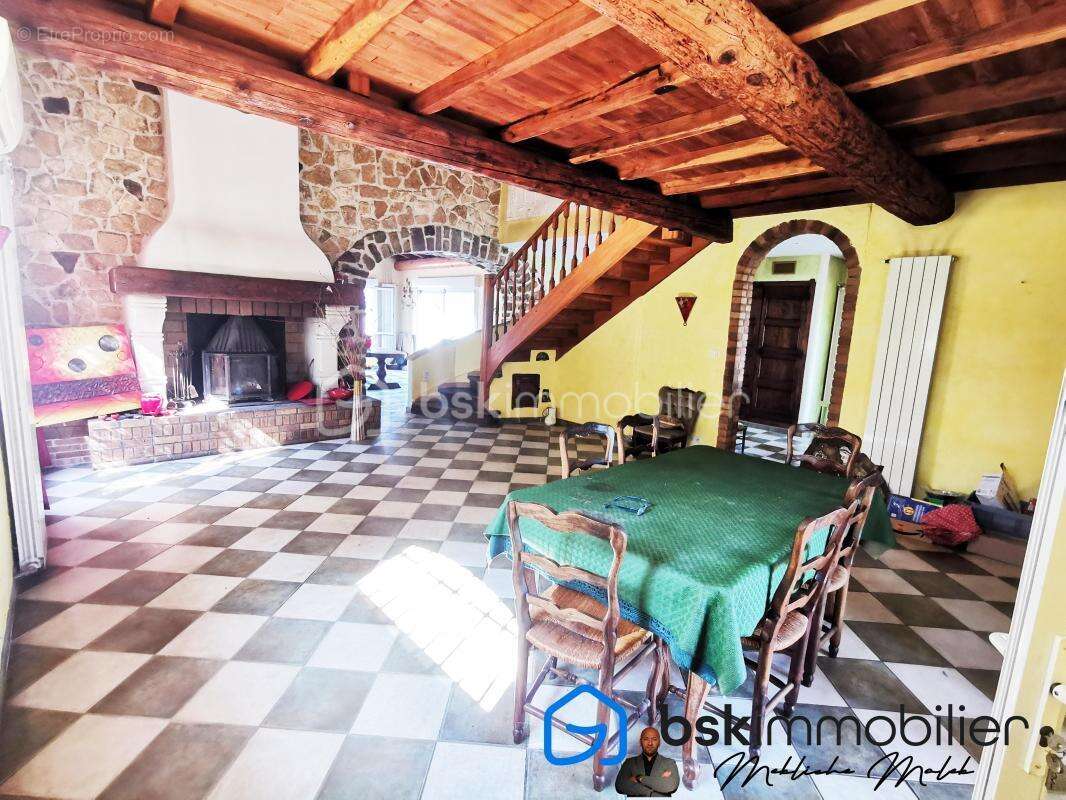 Maison à SAINT-CHRISTOL-LES-ALES