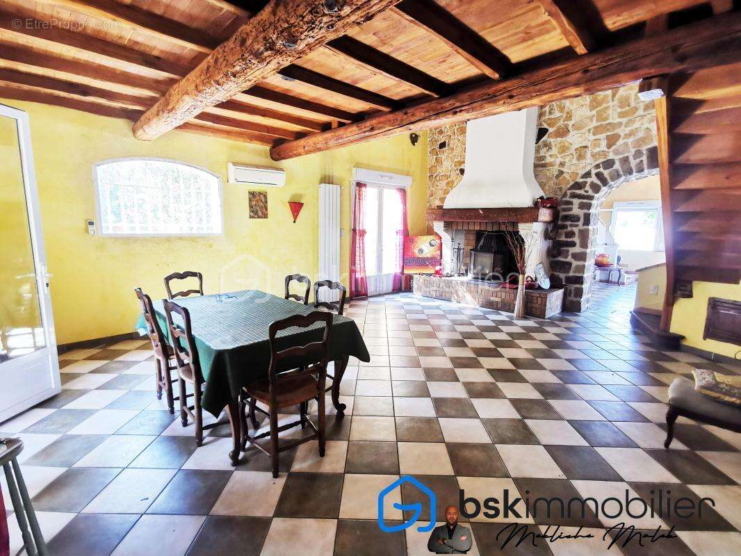 Maison à SAINT-CHRISTOL-LES-ALES