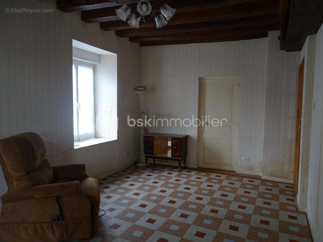 Maison à AUTRY-LE-CHATEL