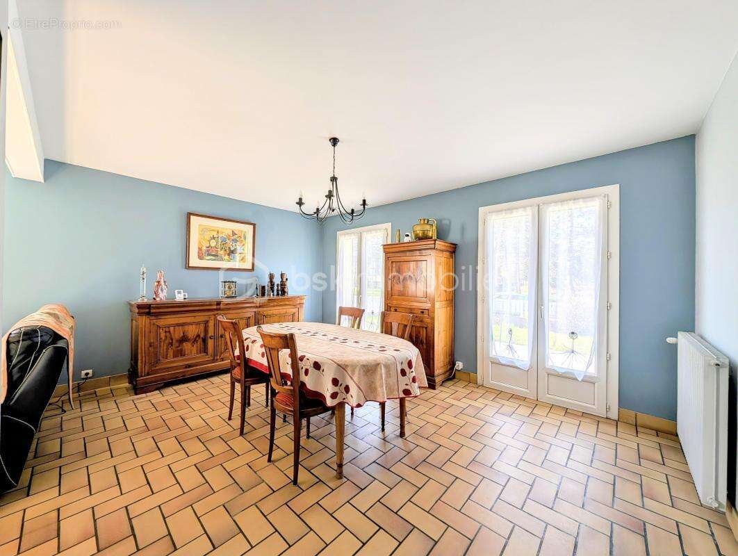 Maison à MONDEVILLE