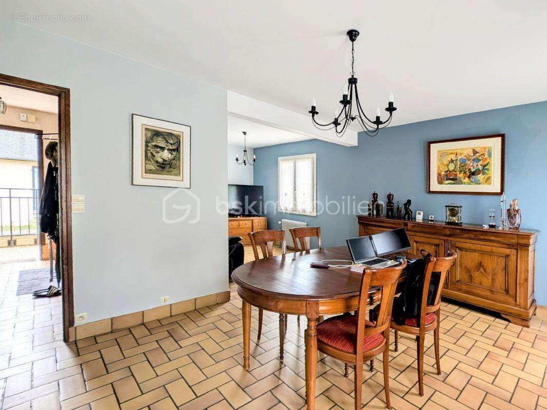 Maison à MONDEVILLE