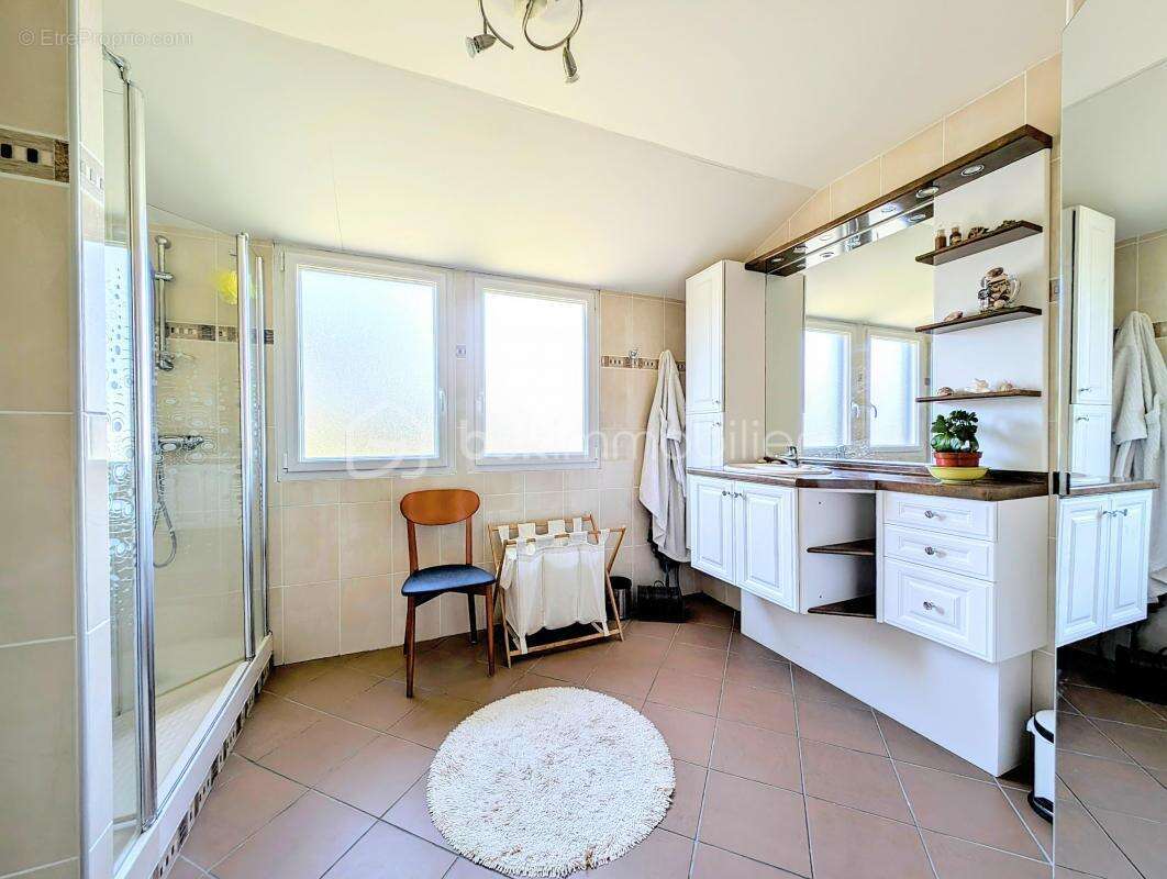 Maison à MONDEVILLE