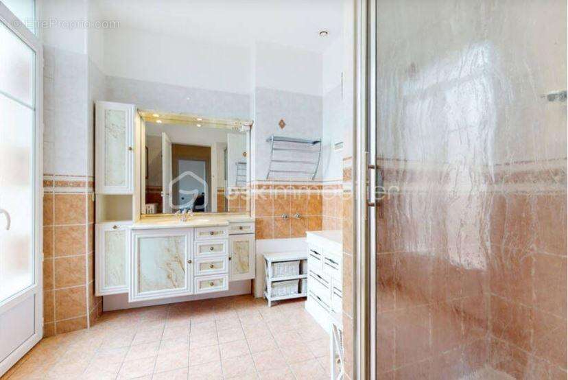 Maison à MONTEREAU-FAULT-YONNE