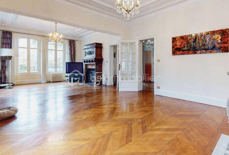 Maison à MONTEREAU-FAULT-YONNE