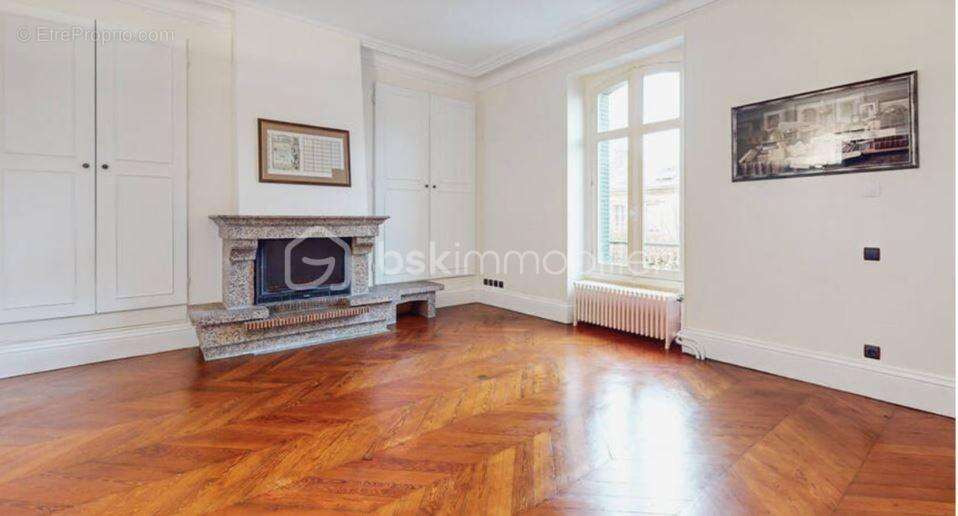 Maison à MONTEREAU-FAULT-YONNE