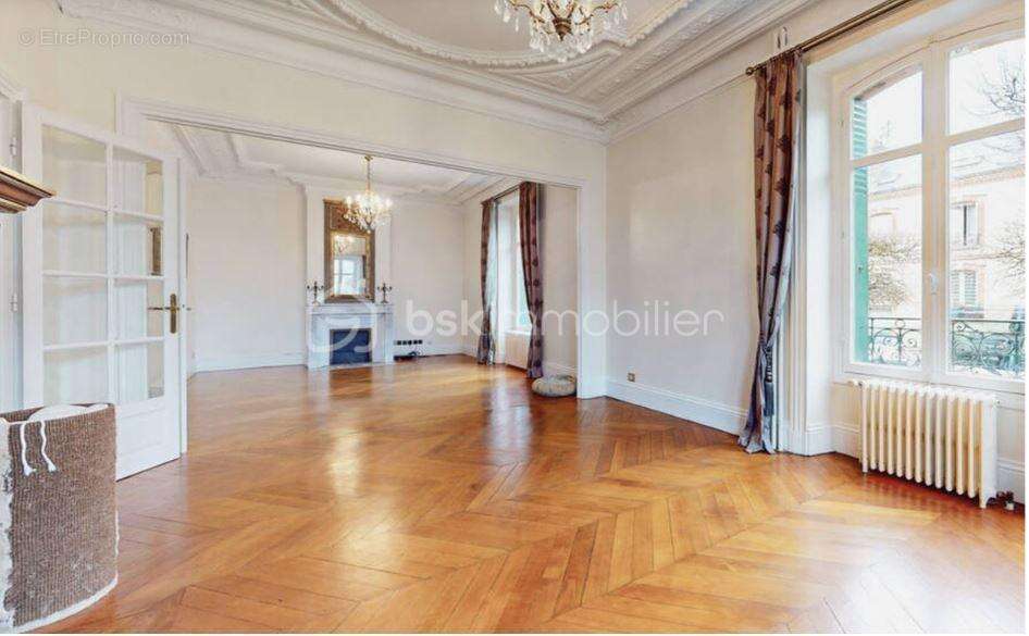 Maison à MONTEREAU-FAULT-YONNE