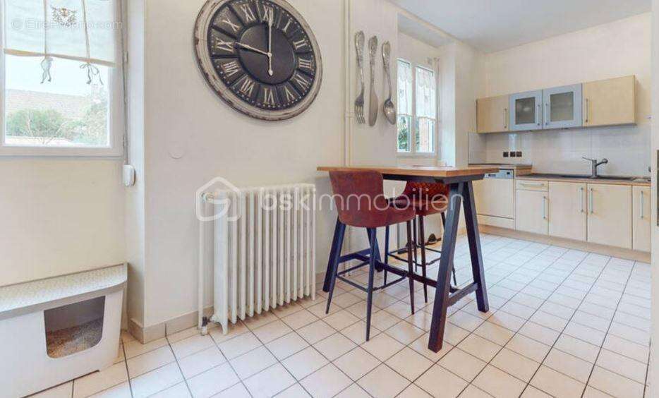 Maison à MONTEREAU-FAULT-YONNE