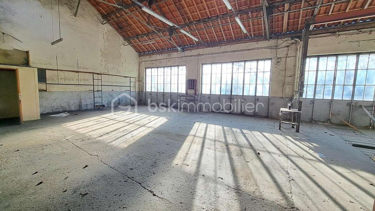 Maison à MANZAC-SUR-VERN