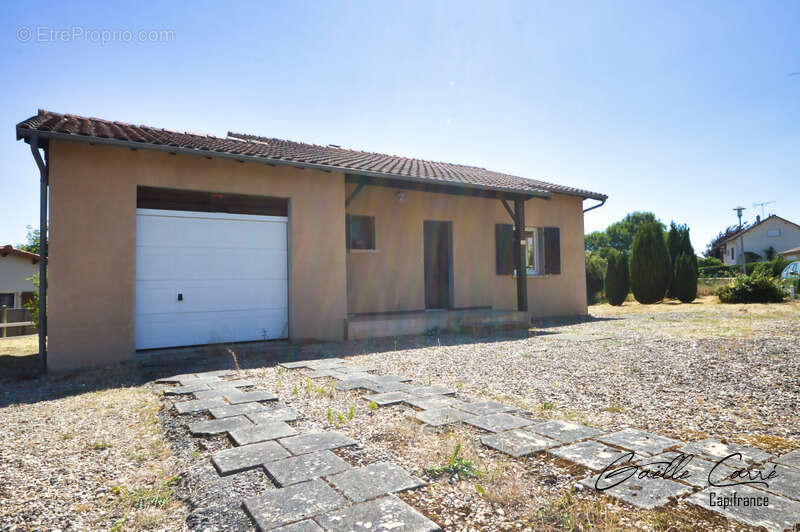 Maison à AVAILLES-LIMOUZINE