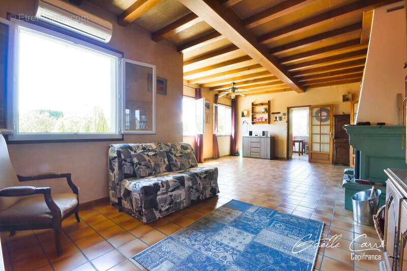 Maison à AVAILLES-LIMOUZINE