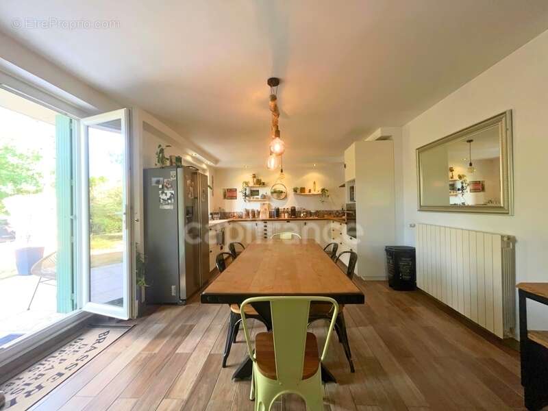 Maison à SAINT-ETIENNE-DE-VICQ