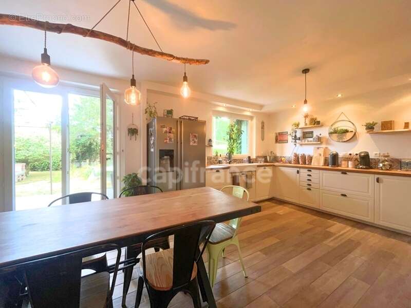 Maison à SAINT-ETIENNE-DE-VICQ