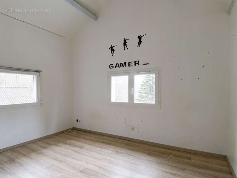 Maison à LA SALVETAT-SUR-AGOUT