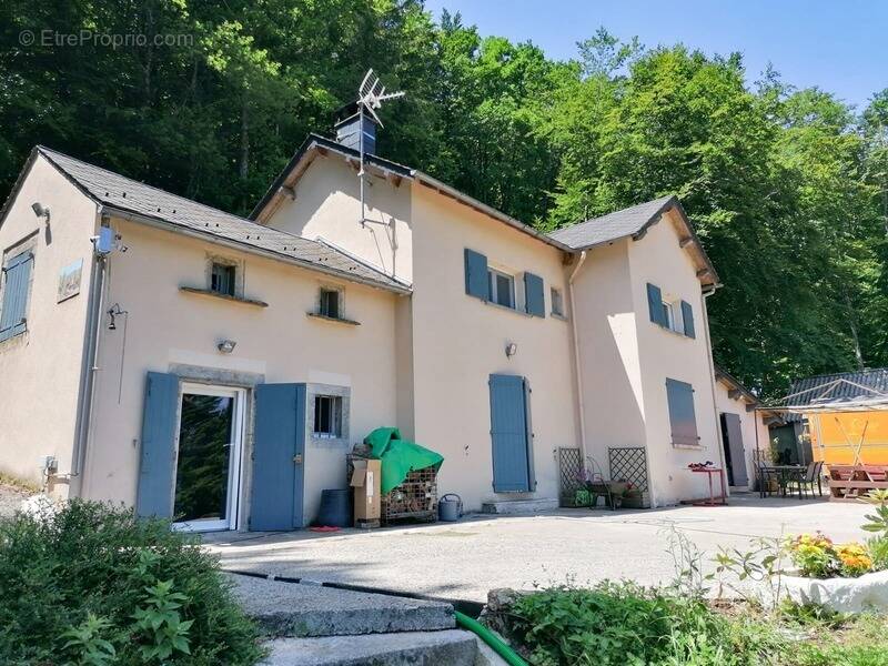 Maison à LA SALVETAT-SUR-AGOUT